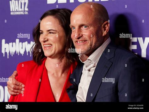 Aktoriai Woody Harrelson ir Juliette Lewis filme 