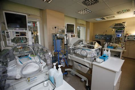 naujagimių intensyviosios terapijos skyrius