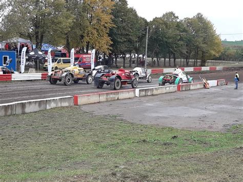 Automobilių sporto trasos dalyviai