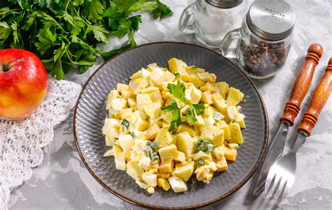 Dubuo su kiaušiniais ir sūriu