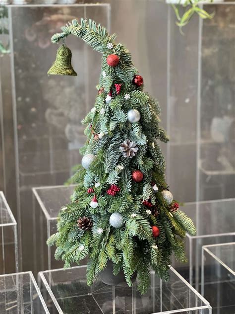 eglutė iš spalvotų juostelių