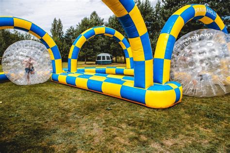 vaikų gimtadienio pramogos lauke