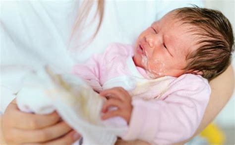 Kūdikio vėmimo priežastys