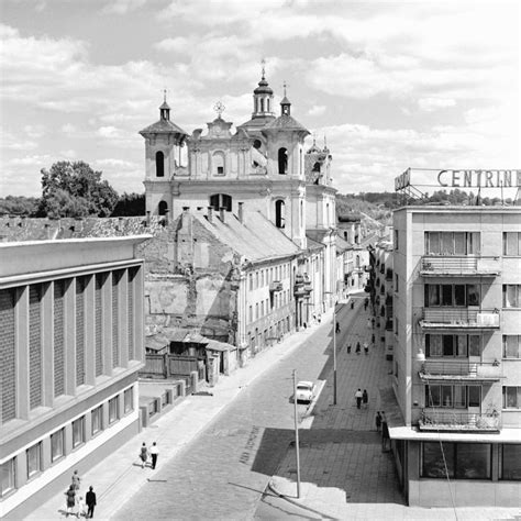 Istorinis pastato vaizdas arba nuotrauka iš 1964 m.