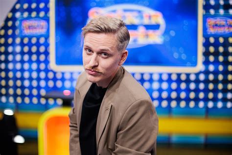 Žygimantas Gečas ir Anžela Adamovič scenoje per „X Faktorių“