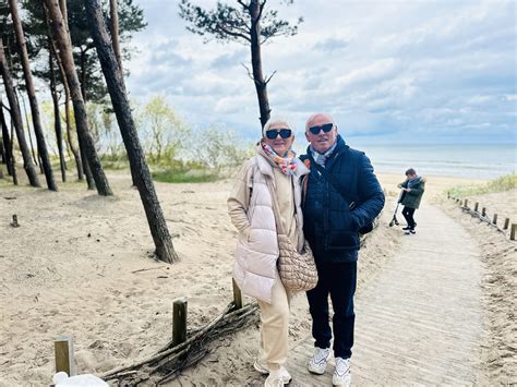 Jurgita su vaikais prie jūros