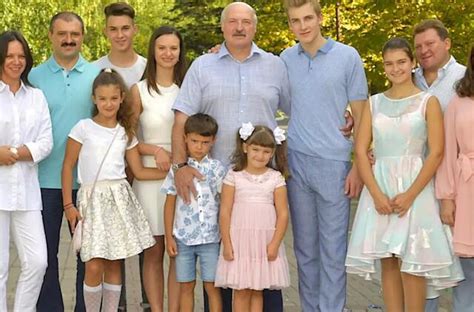Aleksandras Klumbys su šeima