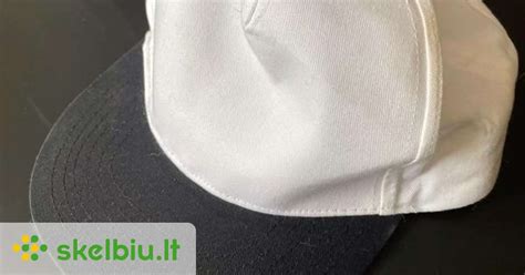 Vaiko su stilizuota full cap kepure nuotrauka