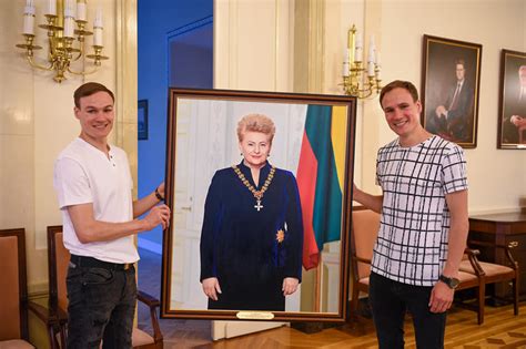 Broliai Gataveckai ant laikraščio viršelio