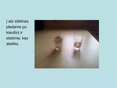 stiklinė su vandeniu ir kiaušiniu