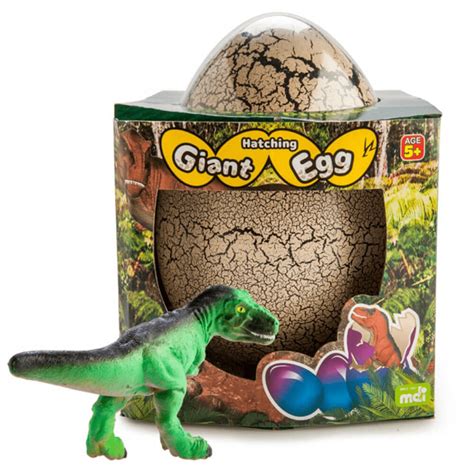 Dinozauras, besiruošiantis išsiristi iš kiaušinio