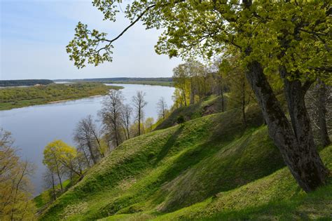 Sudargo piliakalniai