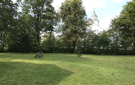 Vaizdas į bažnyčią per krikštynas