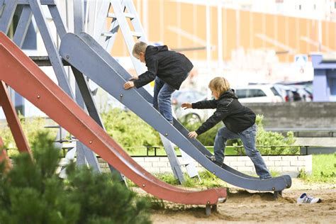 Profesionalūs globėjai su vaikais