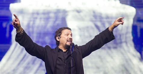 Stasas Michailovas koncertų salėje