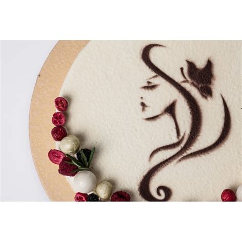 Moters siluetas po gimdymo