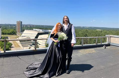 Nuotrauka, vaizduojanti Lauryną Janulį ir Robertą Šarknicką