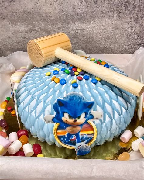 Tortas berniukui su automobilio tema