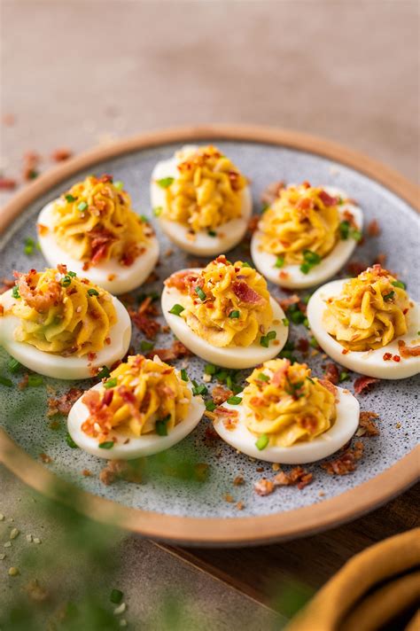 Įdaryti kiaušiniai su šonine