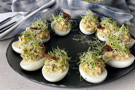 Įdaryti kiaušiniai su pievagrybiais