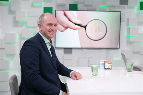 Arūnas Grinkevičius konferencijoje, skaitantis pranešimą