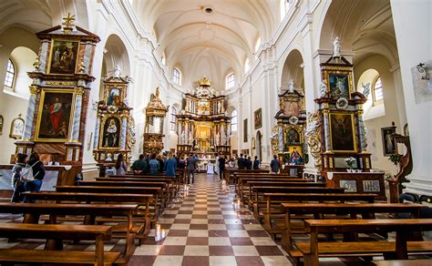 Trakų Švenčiausiosios Mergelės Marijos Apsilankymo bazilikos interjeras ir paveikslas