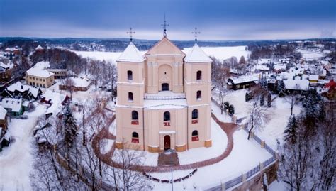 Trakų kraštovaizdis su bazilika