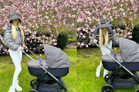 šeima džiaugiasi naujagimiu