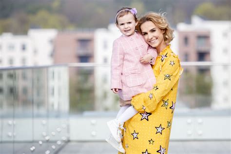 Indrė Kavaliauskaitė-Morkūnienė su dukra