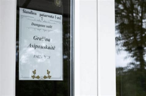 Nuotrauka su Gražina Asipauskaite ir jos augintiniais