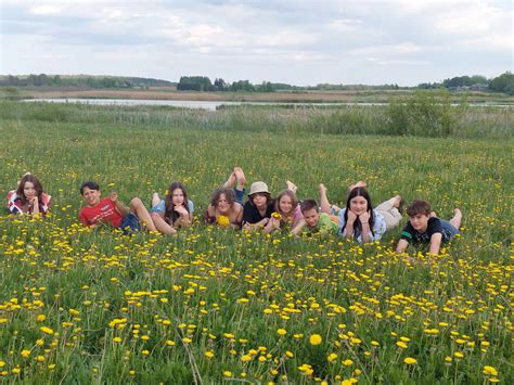 Vaikai, meldžiantys