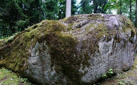 Vaisingumo akmuo Lopaičiuose