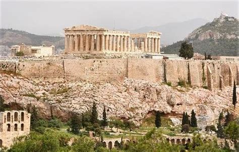 Simbolinė nuotrauka: Atėnų Akropolis ir modernus miestas