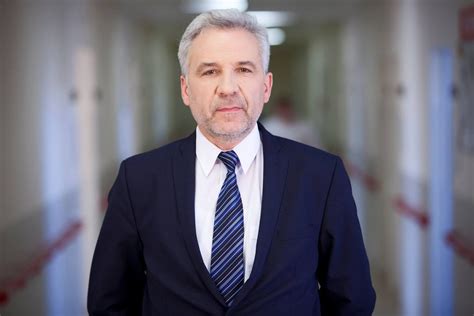 schemą, kaip nėštumas sukelia rėmenį