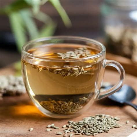 Kmynų sėklos ir paruošta arbata