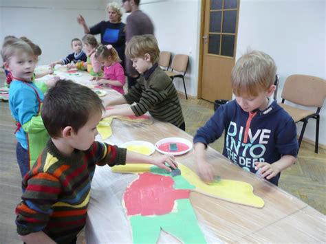 Vaikai, dalyvaujantys edukacinėje veikloje darželyje
