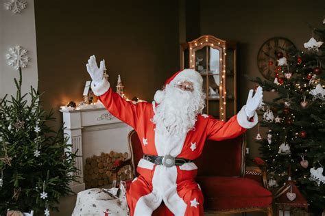 Kalėdų Senelis per ekraną