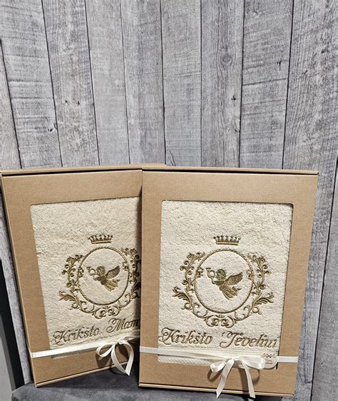 Įvairių krikšto skraisčių dizainų pavyzdžiai