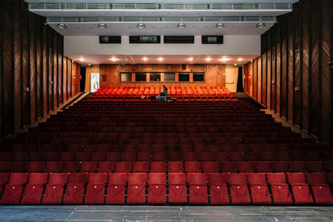 Vaizdas iš vaikų spektaklio Girstučio salėje