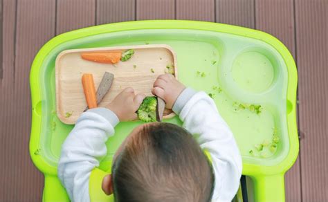Kūdikio išmatos su daržovių gabaliukais