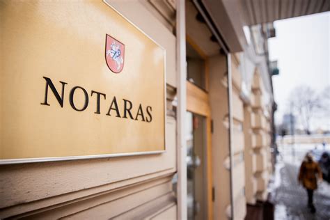 Notaras tvirtina dokumentus