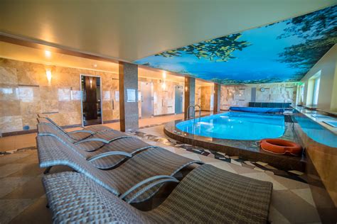 Pora besimėgaujanti SPA procedūromis
