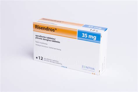 Hormoninių vaistų pakuotės ir švirkštai