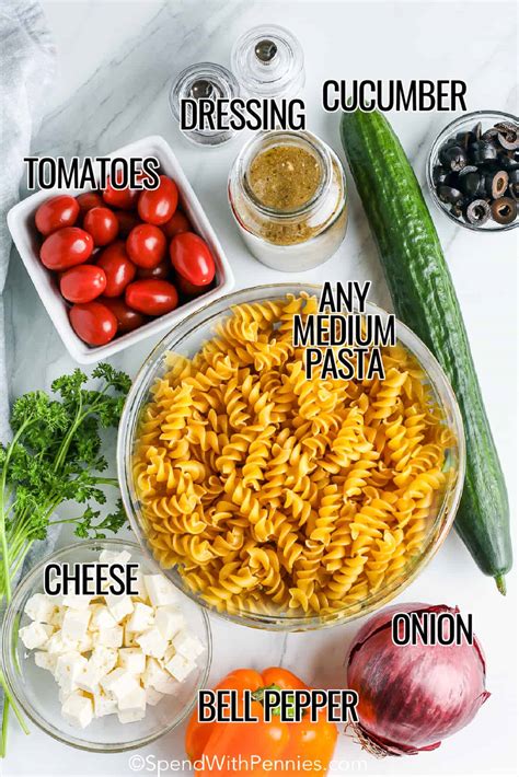 Makaronų salotų ingredientai