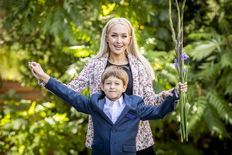 Oksana Pikul su sūnumi Dominyku
