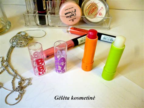 EOS ir Baby Lips lūpų balzamų pakuotės