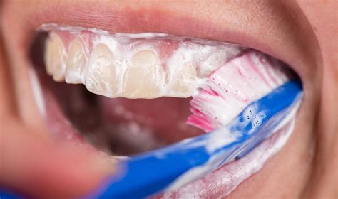 Teisingas dantų valymas kūdikiams