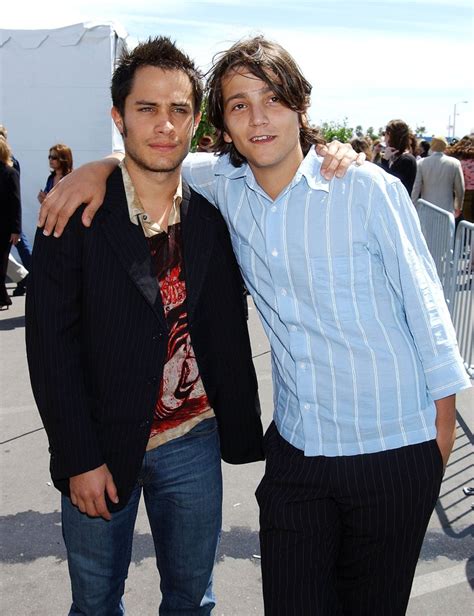 Pedro Almodóvar ir Gael Garcia Bernal filmavimo aikštelėje