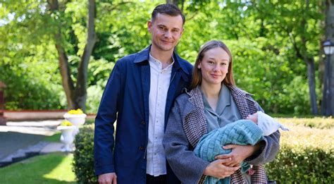 Darylas ir Vanesa su kūdikiu