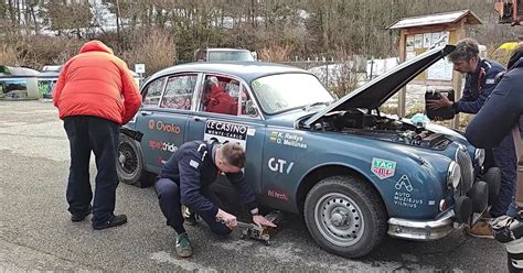 Nuotrauka, kaip atrodo įvairios konsistencijos kūdikio maistas